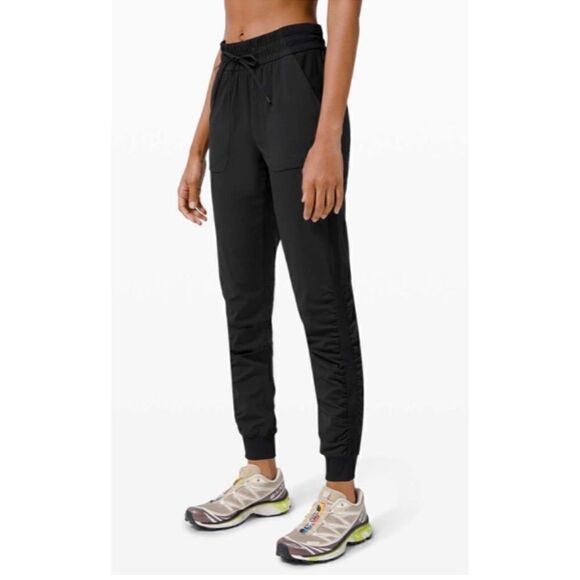 Lululemon Beyond the Studio Jogger black - Picture 1 of 7